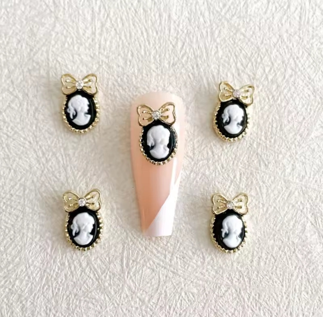 Pré-Commande Charms Ongles : Cadre Baroque 1
