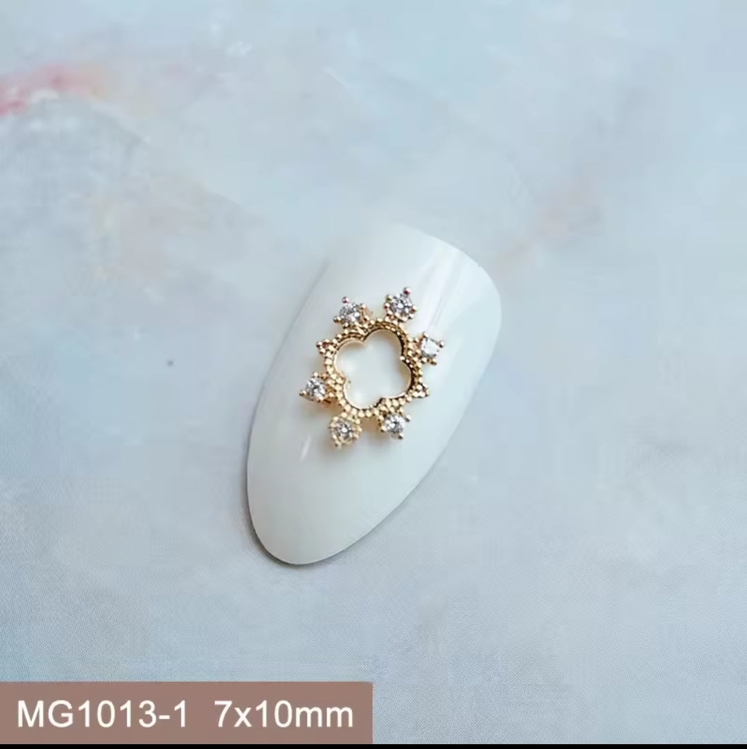 Pré-Commande Charms Ongles : Cadre 1 Doré