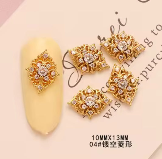 Pré-Commande Charms Ongles : Ornement 11 Doré Zirconium