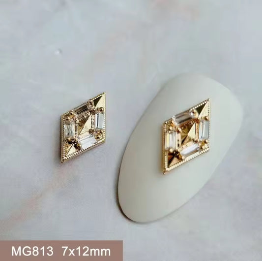 Pré-Commande Charms Ongles : Ornement 3 Zirconium
