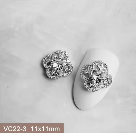Pré-Commande Charms Ongles : Ornement 8 Zirconium Argenté