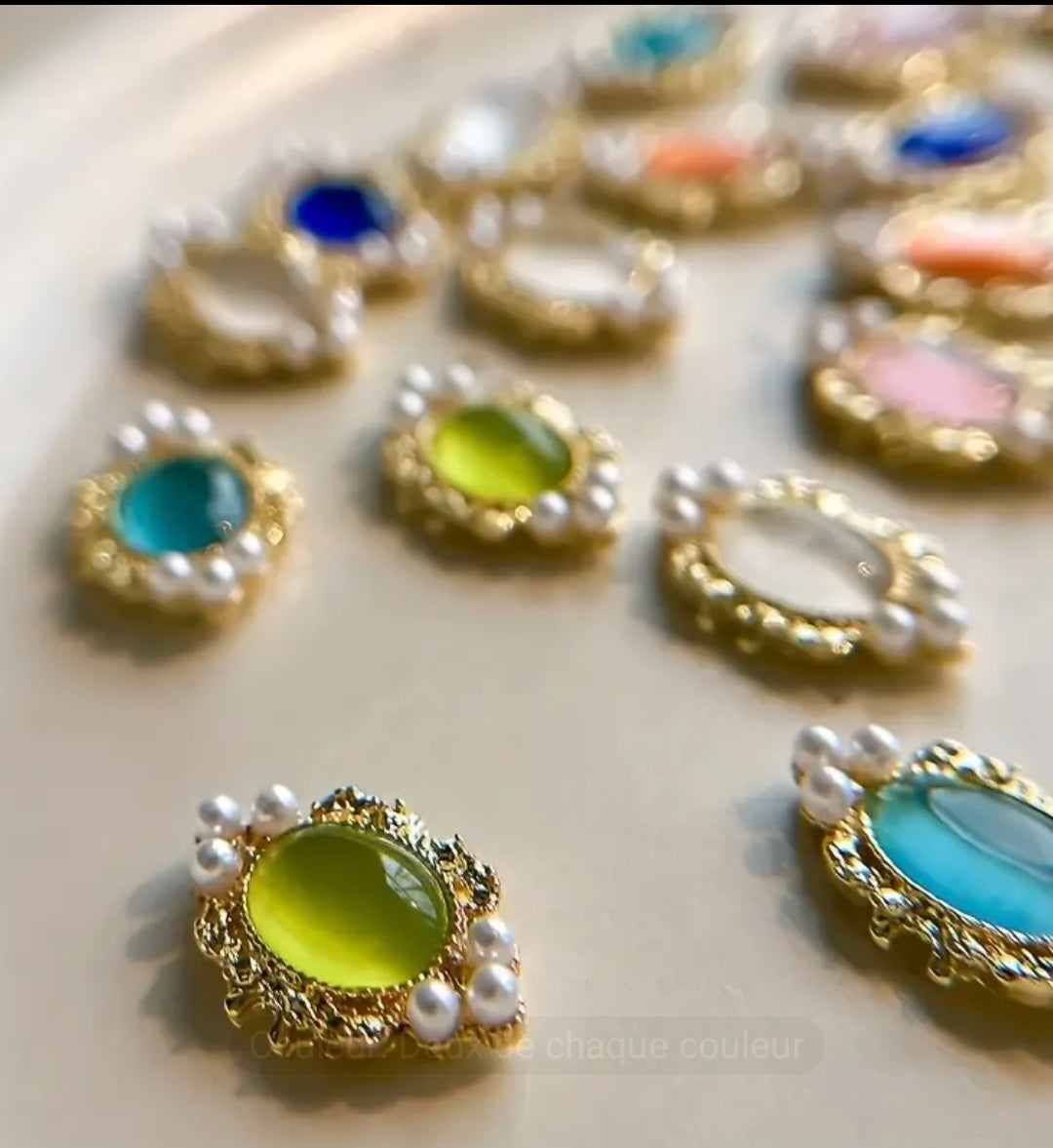 Pré-Commande Charms Ongles : Ornement 15 Lot 16 pièces